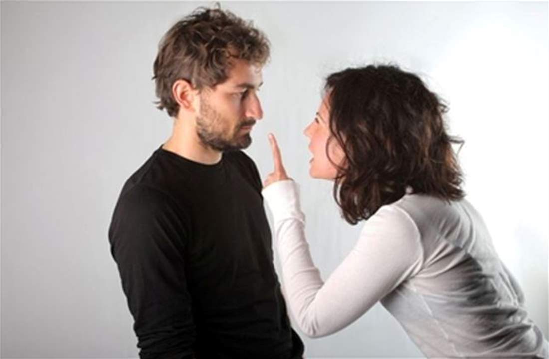 تعلم كيف تتعامل مع "الزوجة المتسلطة" دون أن تصل إلى الإنفصال! 