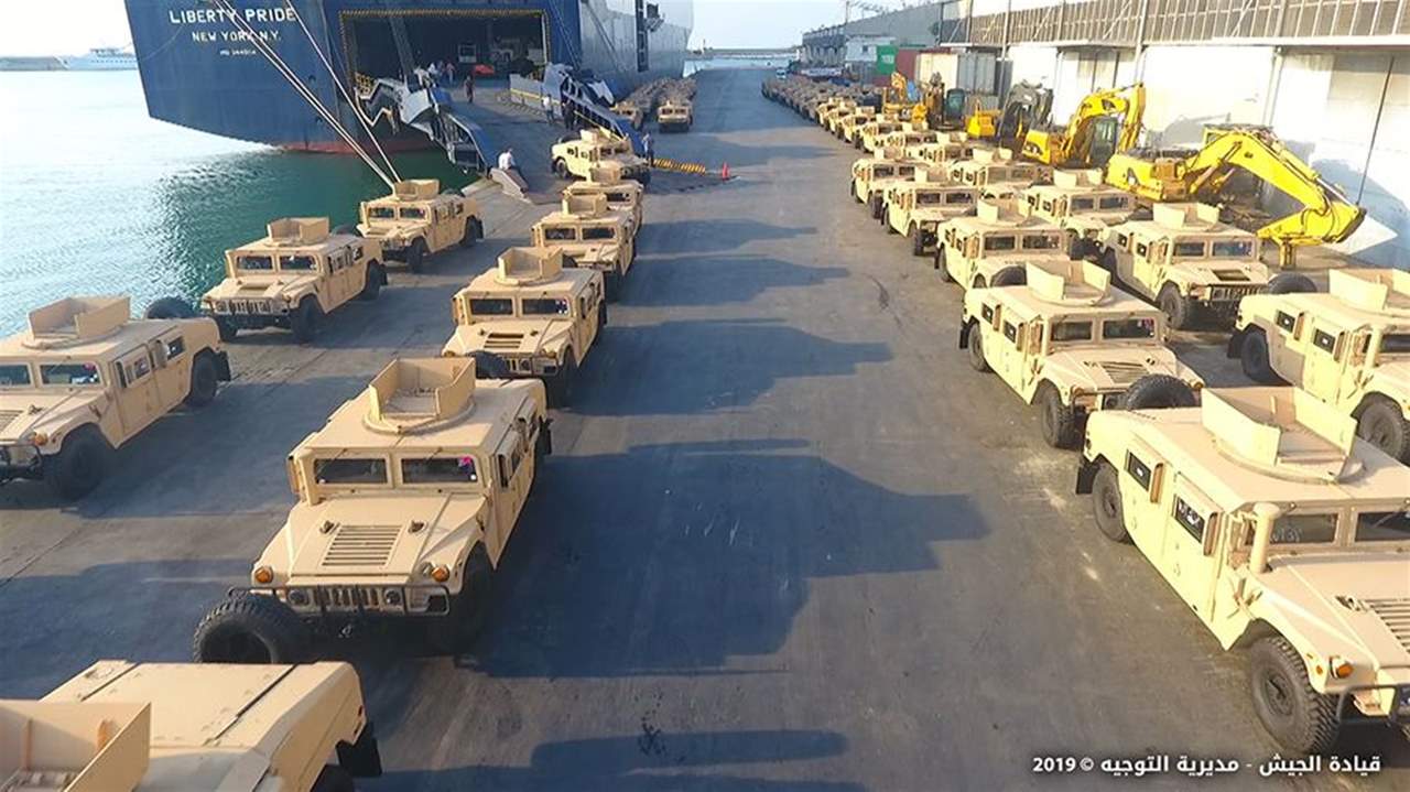الجيش تسلم آليات مقدمة هبة من السلطات الأميركية عبر مرفأ بيروت