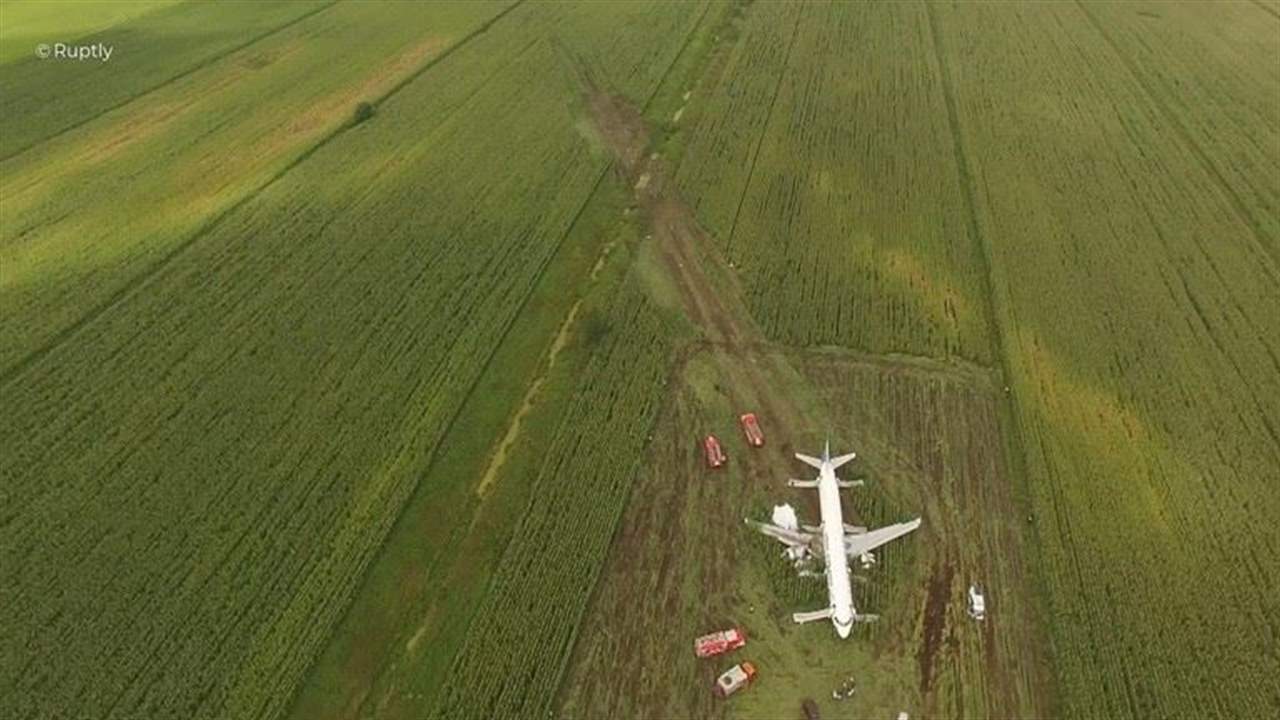 تسجيلات الصندوق الأسود للطائرة الروسية تكشف لحظات مرعبة بين الطيار وبرج المراقبة قبل الهبوط 