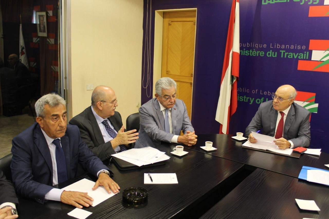 وساطة بين جمعية المصارف ونقابات الموظفين برعاية وزير العمل