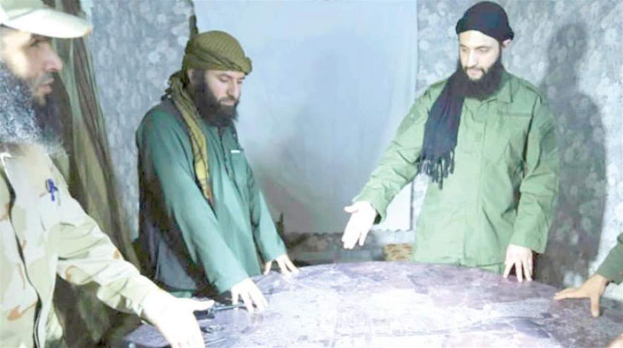 "جهادي" بارز يكشف عن "فضائح" في فصائل إدلب: بداية التفكك؟