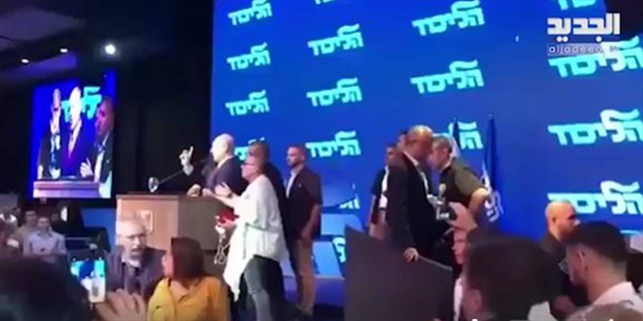 فيديو- نتنياهو يترك مؤتمره الصحافي هارباً مع حراسه إثر دويّ صافرات الإنذار في أسدود