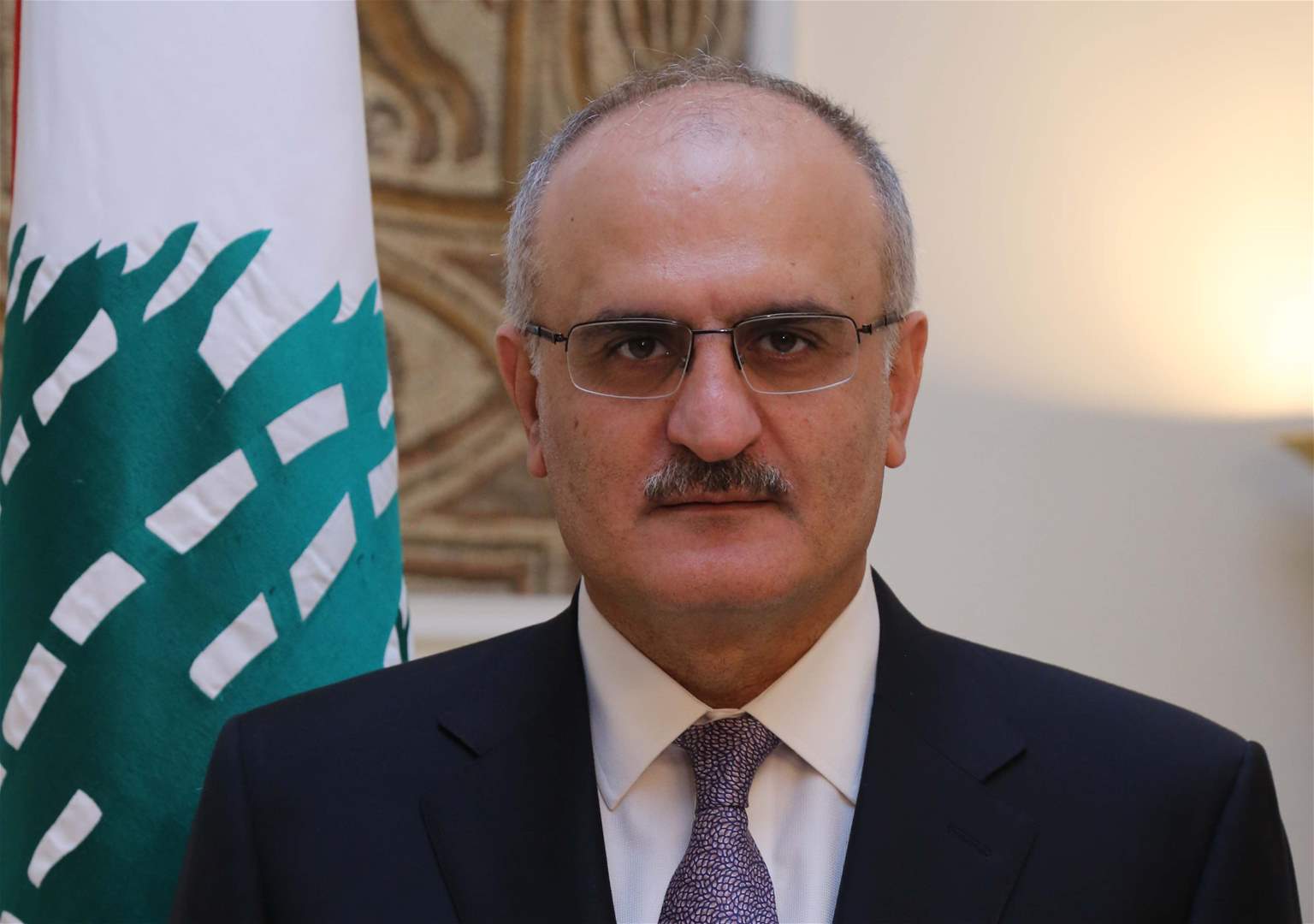 مذكرة لوزير المال تتعلق بالعقارات الصادرة بشأنها تراخيص اشغال املاك عمومية بحرية