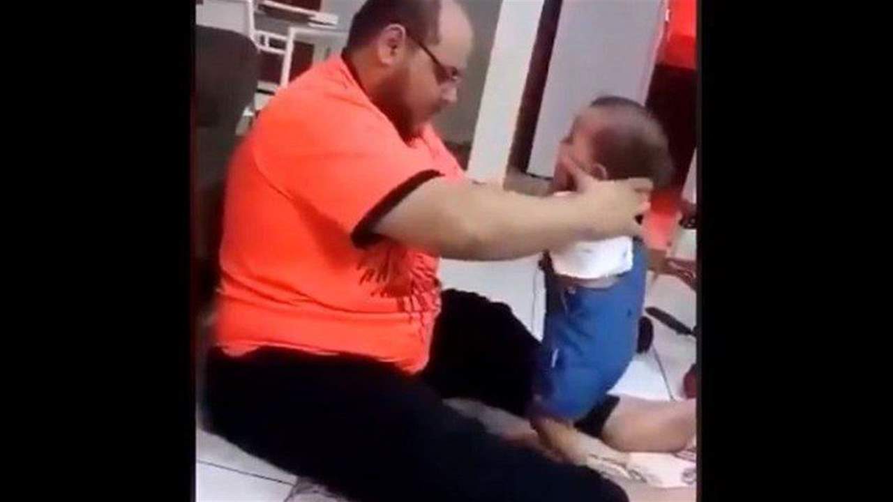 بعد انتشار فيديو لرجل يُعنّف طفلته ويضربها بقسوة... الأمن العام السعودي يكشف تفاصيل جديدة!