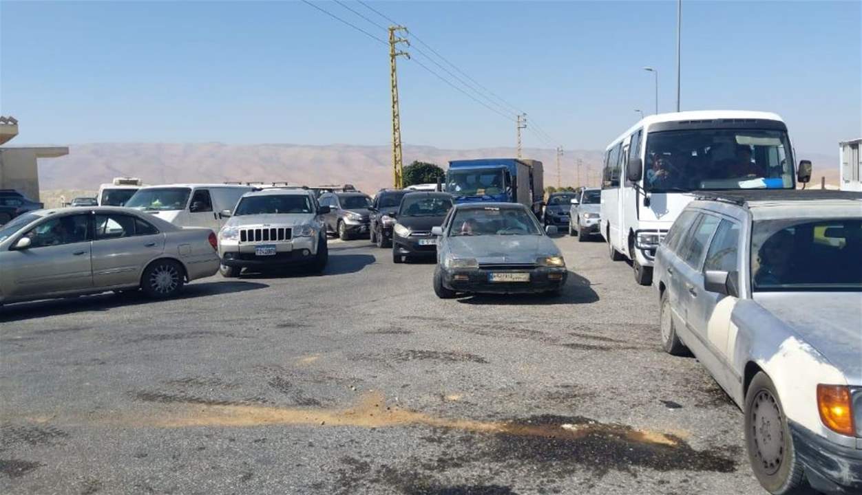 قطع طريق بعلبك - حمص احتجاجا على اجراءات الجيش 