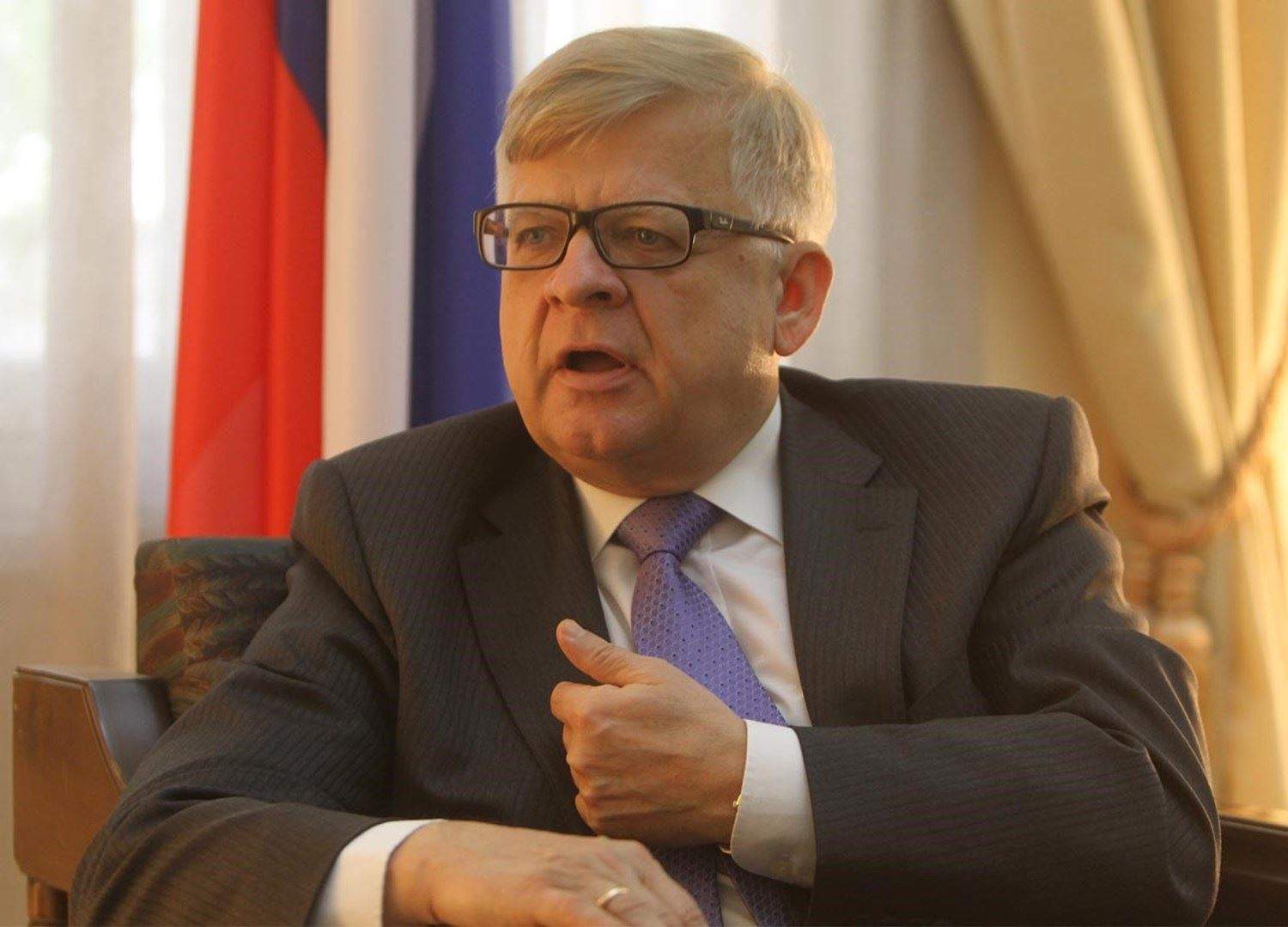 زاسبكين:  الأميركيّون يهيّئون لفوضى في لبنان