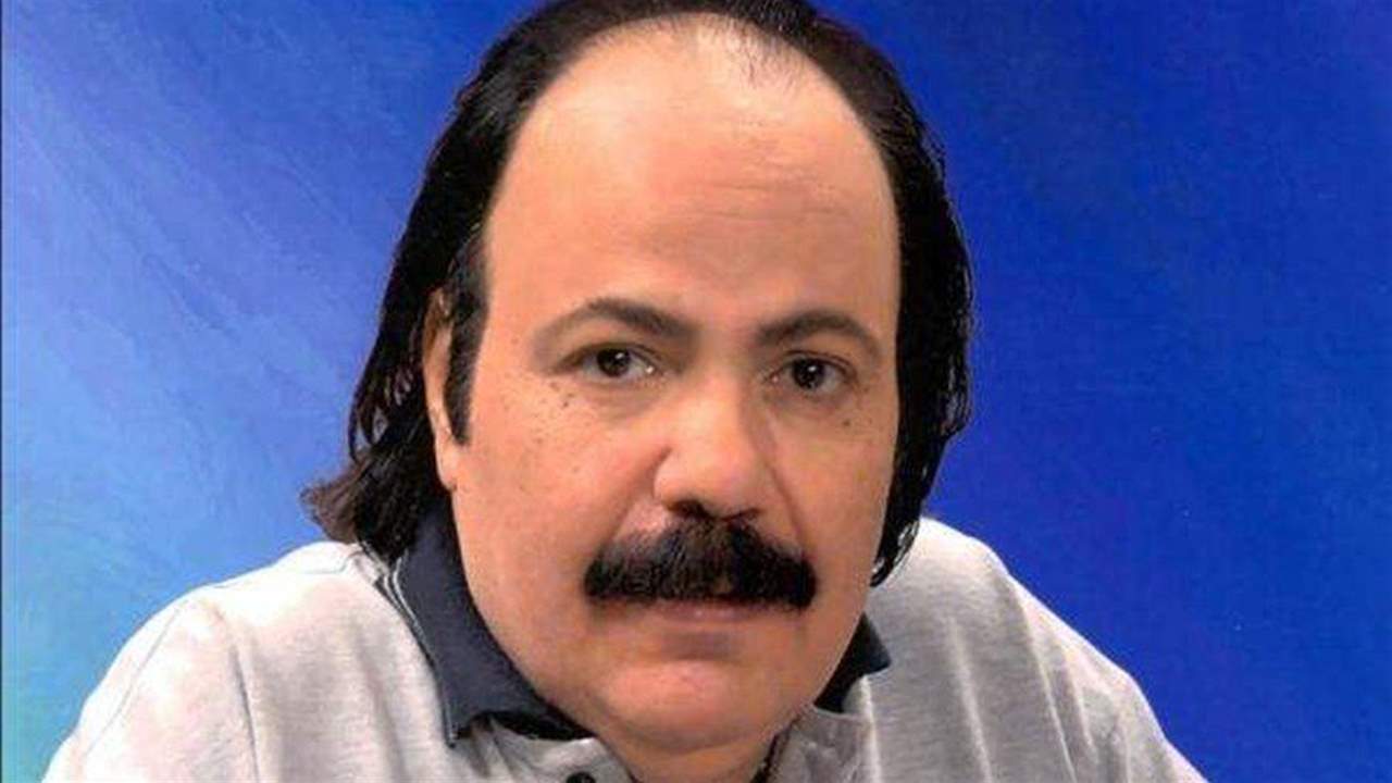 بالفيديو- تشييع جثمان الفنان المصري طلعت زكريا إلى مثواه الأخير