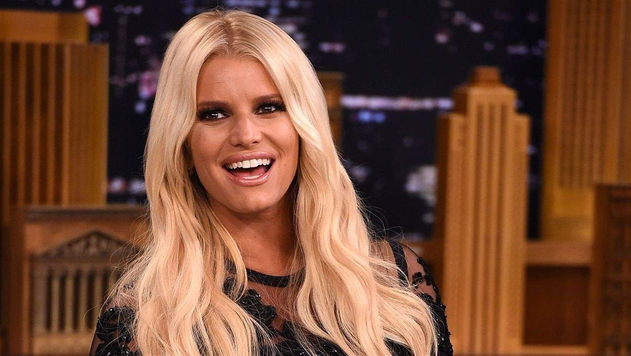حمية جيسيكا سيمبسون التي أفقدتها 45 كيلو بوقت قياسي  