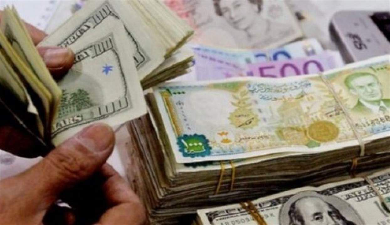 شركات الصرافة في سوريا تبدأ ضخ الدولار دون سقف محدد