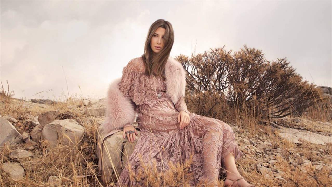 نانسي عجرم بإطلالة راقية من توقيع إيلي صعب