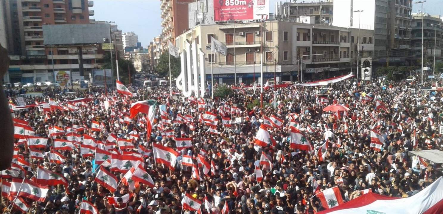 مسيرة راجلة جابت شوارع الميناء
