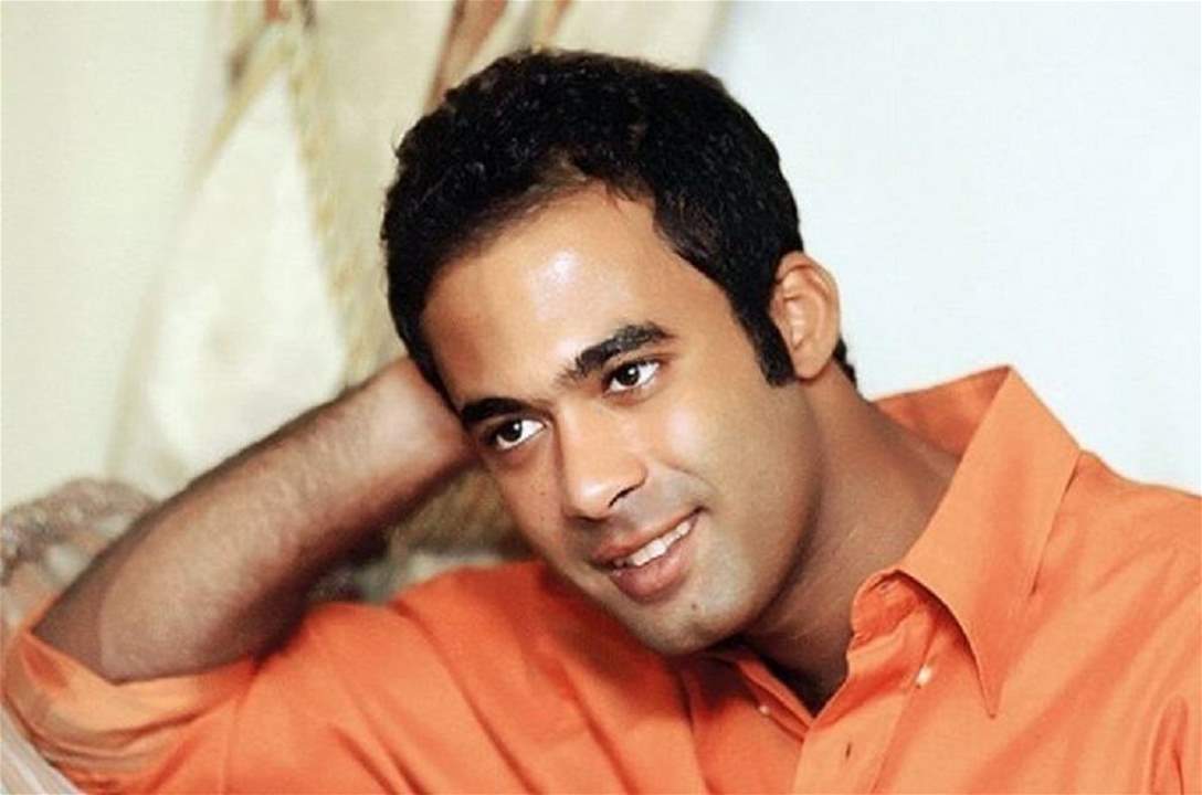 انهيار الممثلات في جنازة هيثم أحمد زكي ودينا الشربيني تنفعل على الصحفيين  