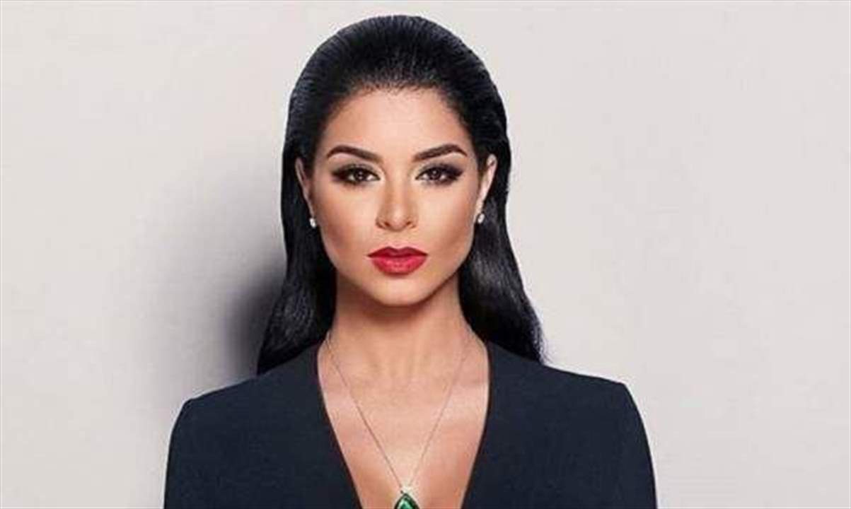 ريما فقيه تعلن تضامنها مع نساء لبنان الثائرات