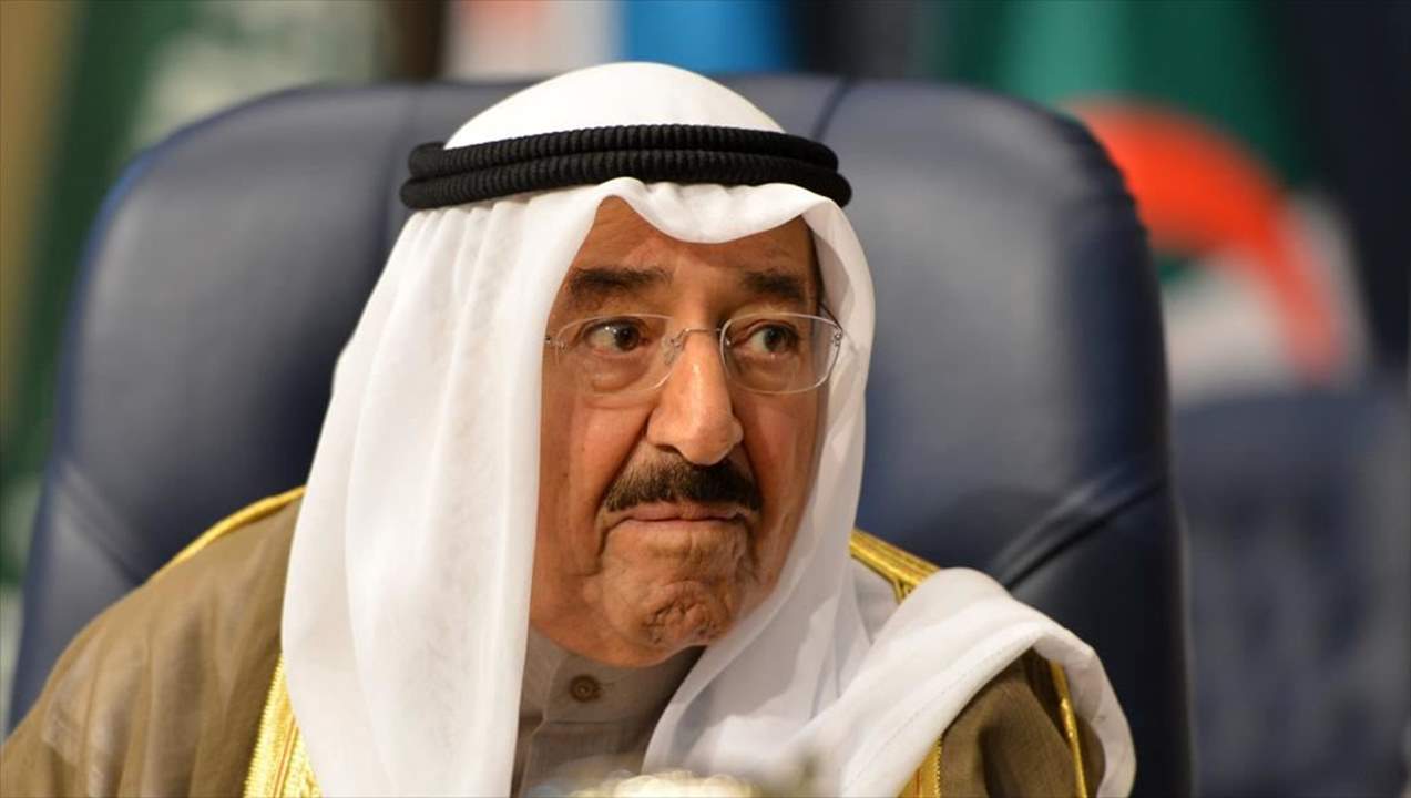 أمير الكويت يعفي وزيري الدفاع والداخلية من مهامهما ويعيد تعيين رئيس الوزراء