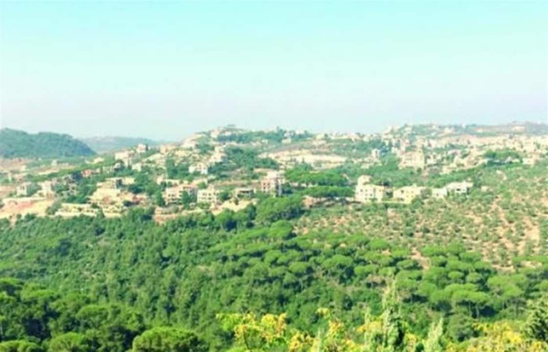 مجهولون يعتدون بالضرب على شابين على طريق دير المخلص - جون