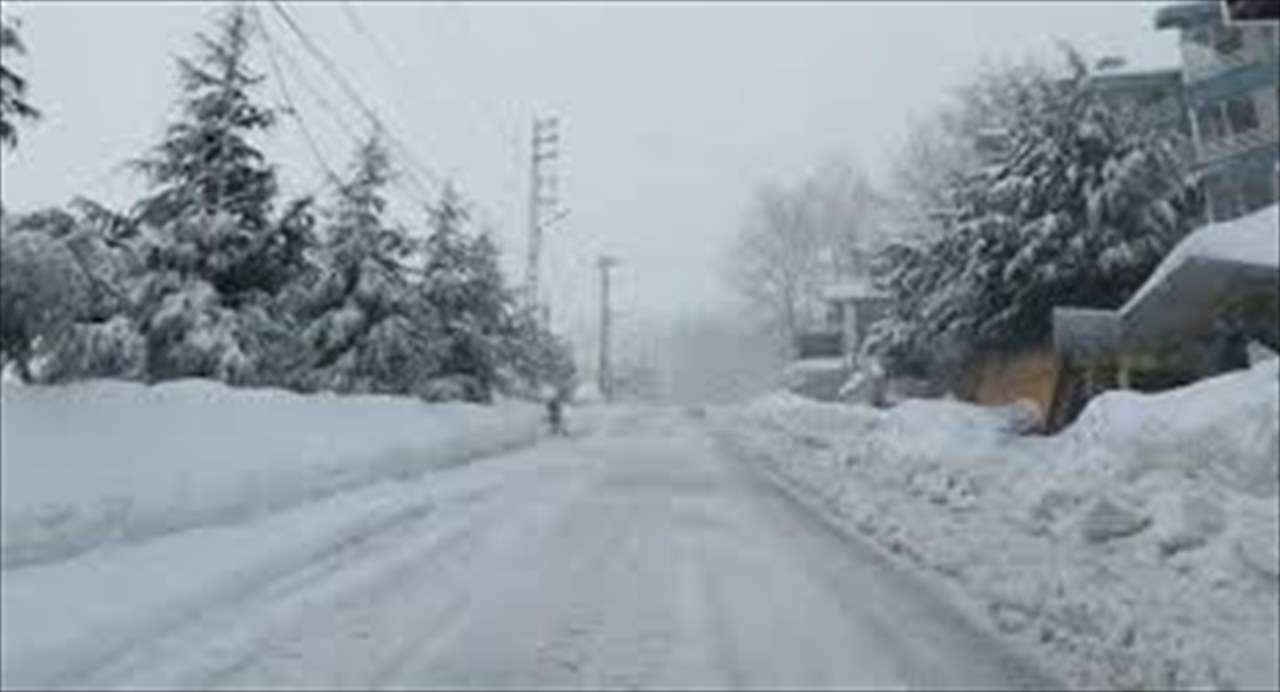 منخفض جوي يضرب لبنان حتى صباح الاحد والطقس عاصف والثلوج على 900 متر