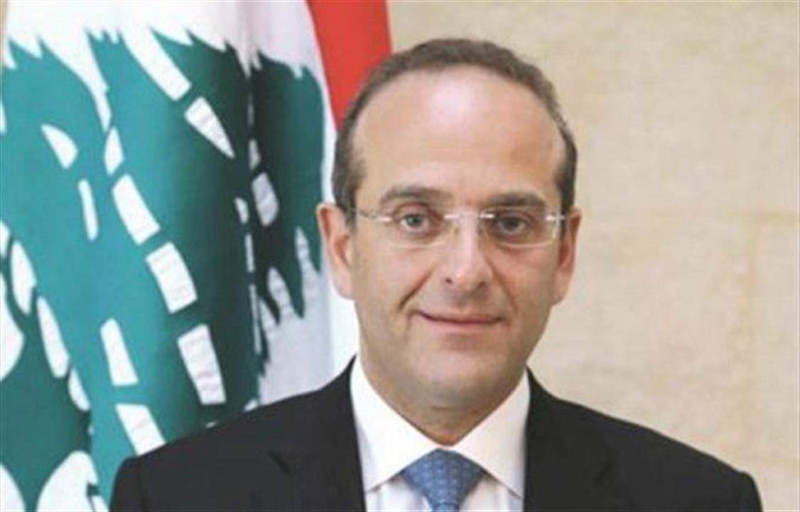  رائد خوري يرد على نصّار: طلعت شعبوي وببغائي!