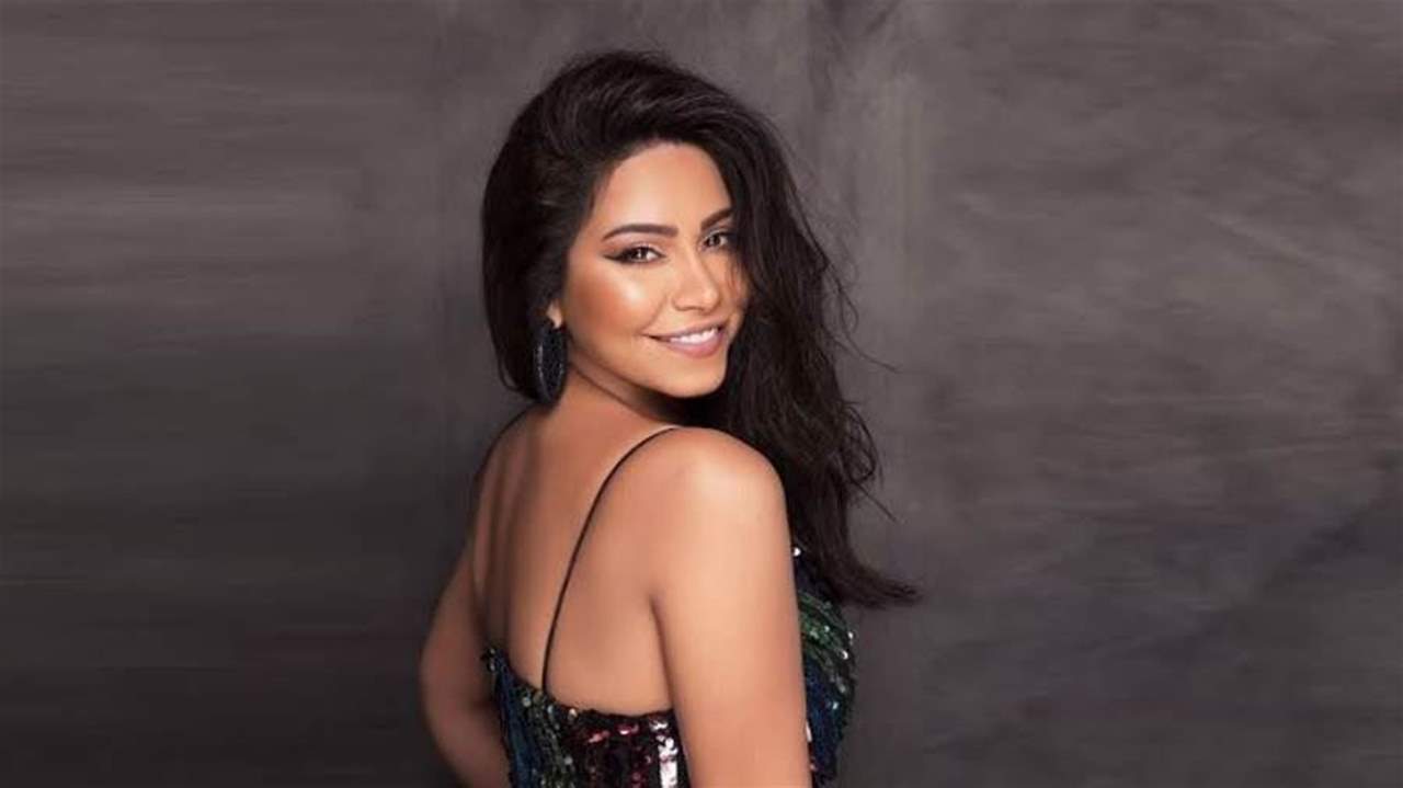 شيرين عبد الوهاب تفاجئ الجمهور بطلبها من حسام حبيب 
