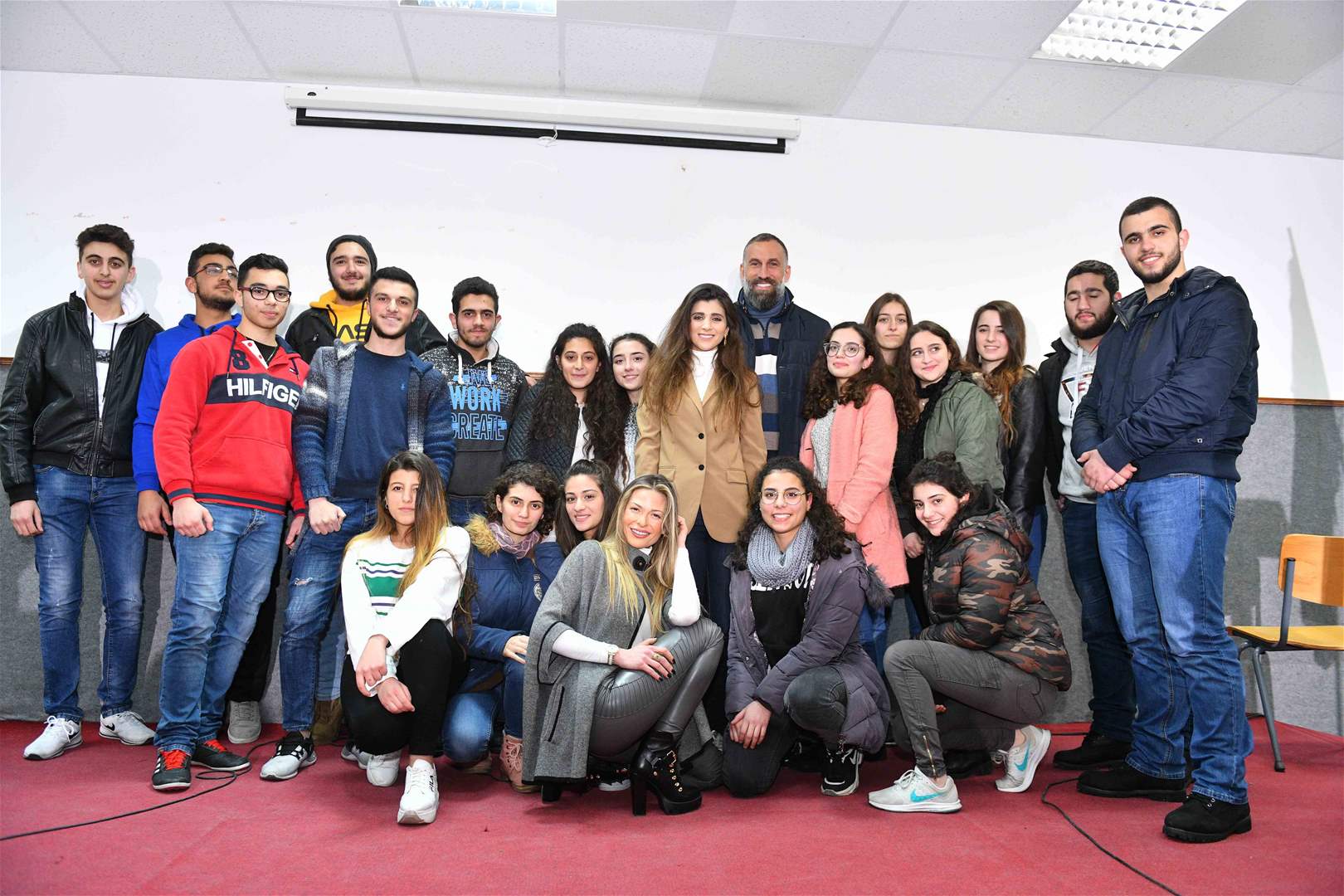 باميلا الكيك وفادي الخطيب يحفزان الطلاب في مسابقة AAA MADRASATI 