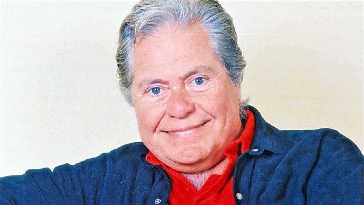 حسين فهمي بالأدلة: سعاد حسني لم تنتحر وتعرضت لجريمة قتل مدبرة 