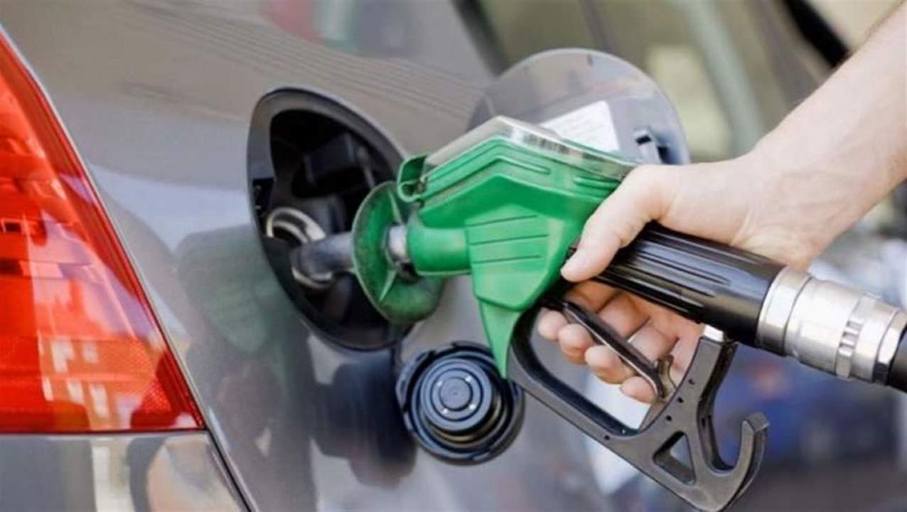 مجلس الوزراء يطرح تثبيت سعر صفيحة البنزين حتّى لا تتأثر بتدني سعر برميل النفط!
