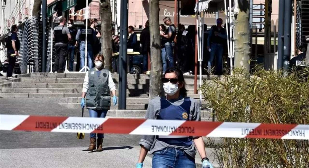 قتيلان وأربعة جرحى في اعتداء بالسكين جنوب شرق فرنسا