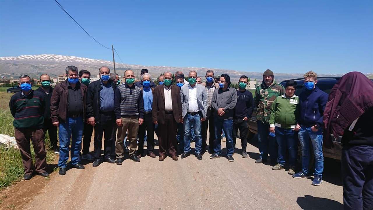 اعتصام لأهالي النبي شيت احتجاجاً على نشر صورة لصهاريج تنقل المحروقات 