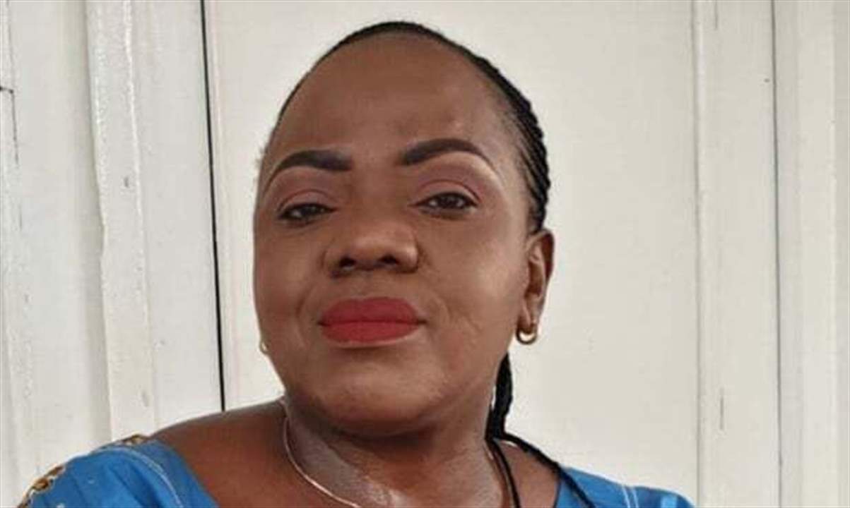 مصاب بالكورونا بصق في وجه موظفة ففارقت الحياة