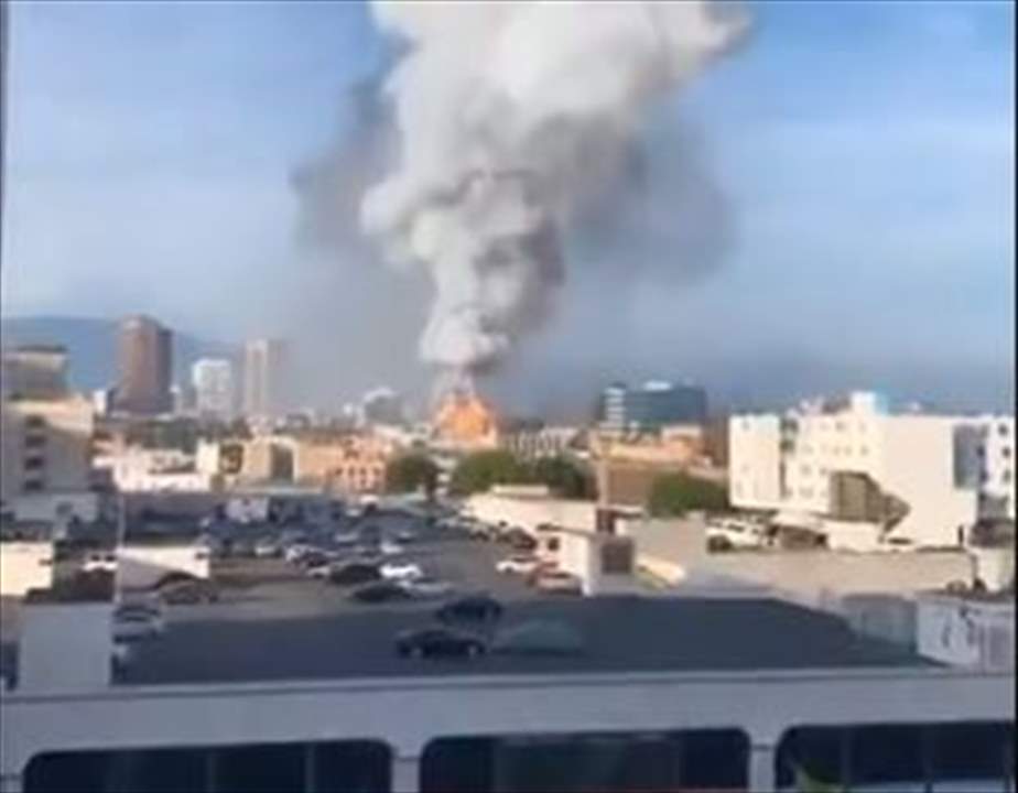 بالفيديو-  حريق في مركز تجاري في لوس أنجلس ووقوع اصابات