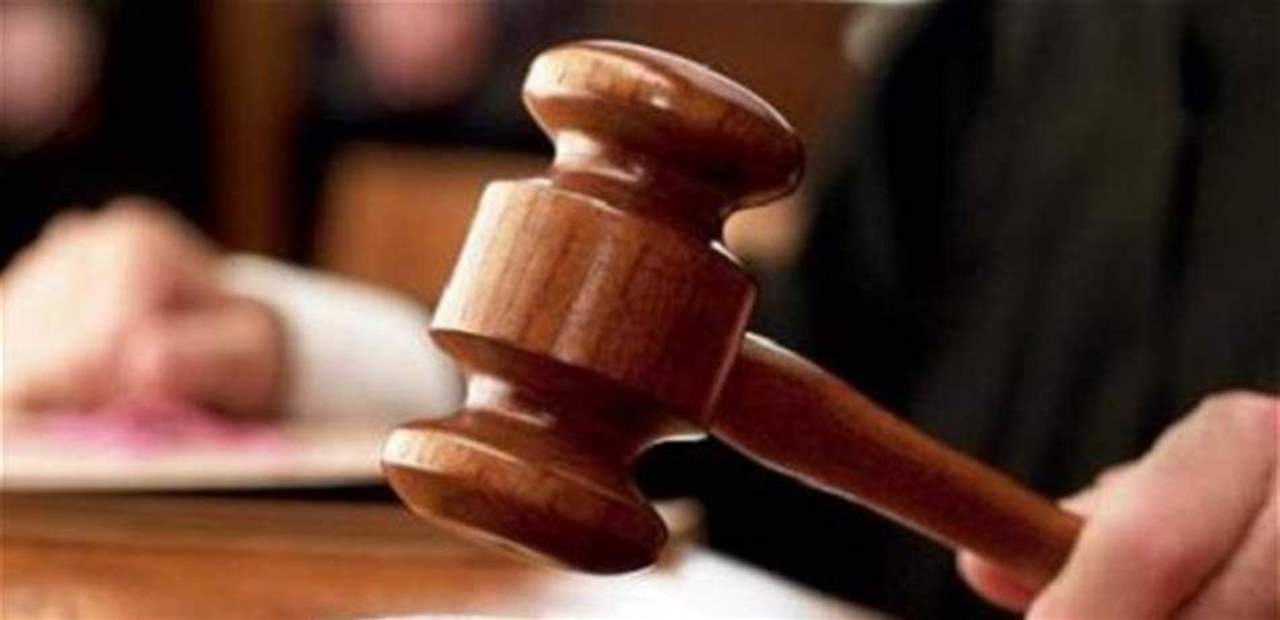 توقيف نائب نقيب الصرافين وختم محلات بالشمع الأحمر