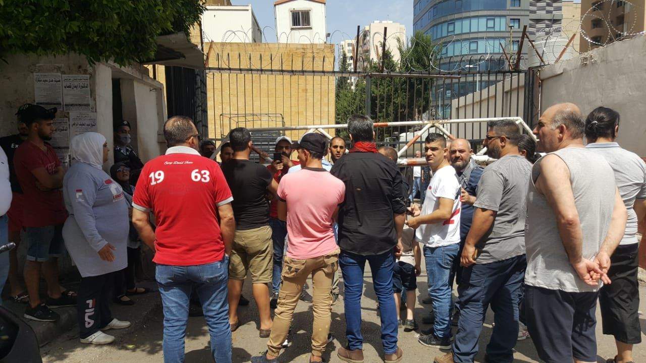 اعتصامات مطلبية في طرابلس وتحرك رافض للتمديد للمفتي الشعار