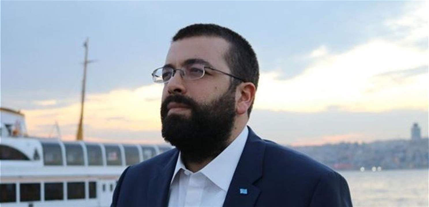 أحمد الحريري لباسيل: الفرق بينا وبينك يا أفلاطون زمانك نحنا مش مع تهريب المجرمين والخونة بصفقات دولية