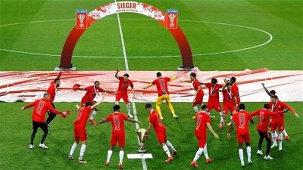 كورونا ستايل: طريقة احتفال غريبة بالتتويج باللقب