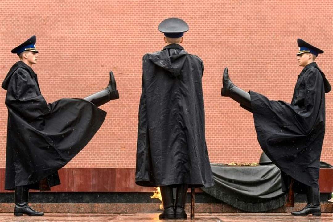 من روما إلى موسكو... مظاهر الحياة الطبيعية تعود إلى أوروبا