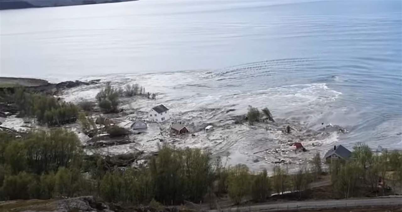 فيديو مرعب... البحر يبتلع قريةً بكاملها في النرويج 