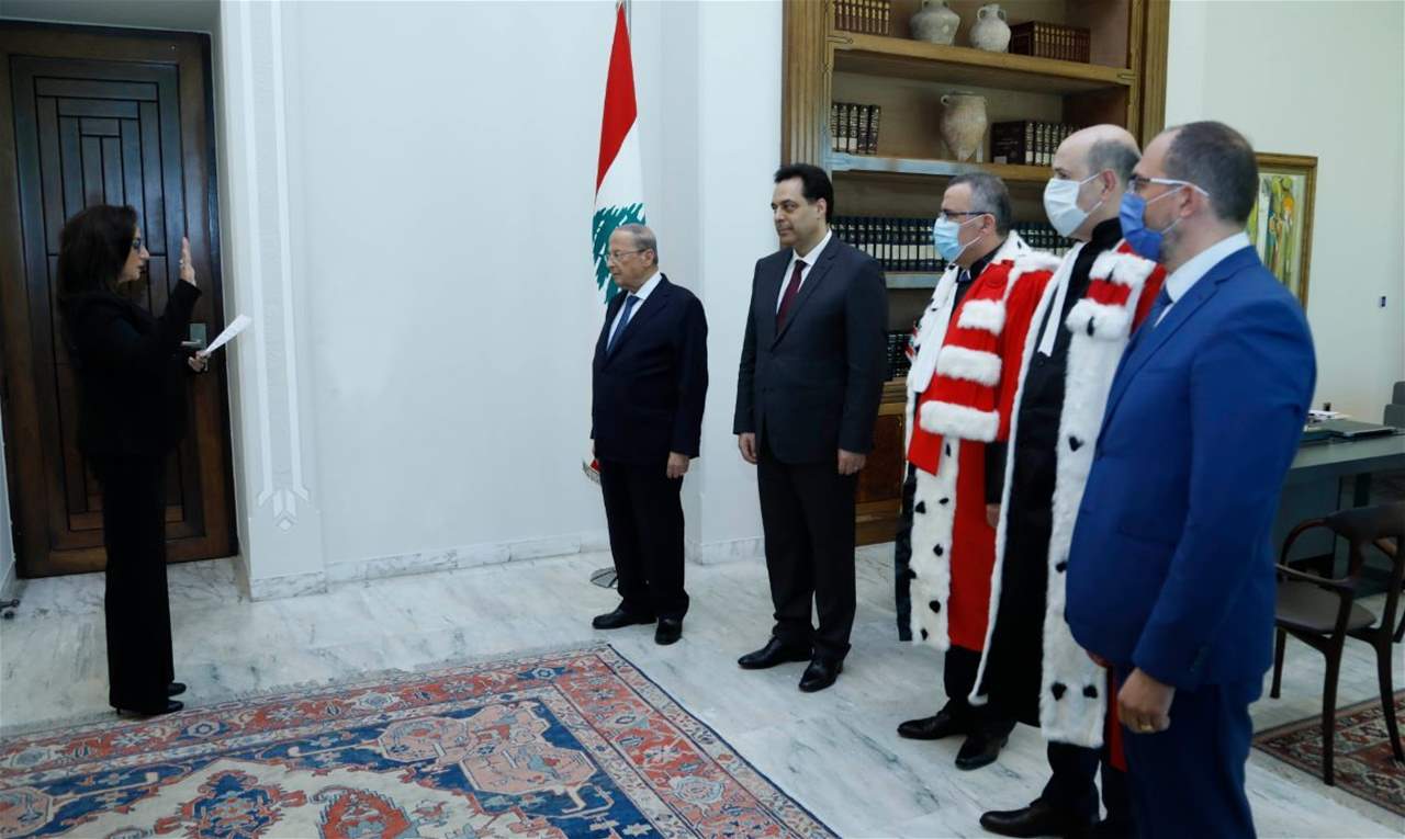 رئيسة مجلس الخدمة المدنية نسرين مشموشي أدّت القسم امام الرئيس عون ورئيس مجلس الوزراء