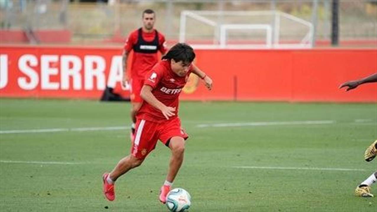 هل يكسر "ميسي المكسيك" رقماً قياسياً عمره 80 عاماً؟