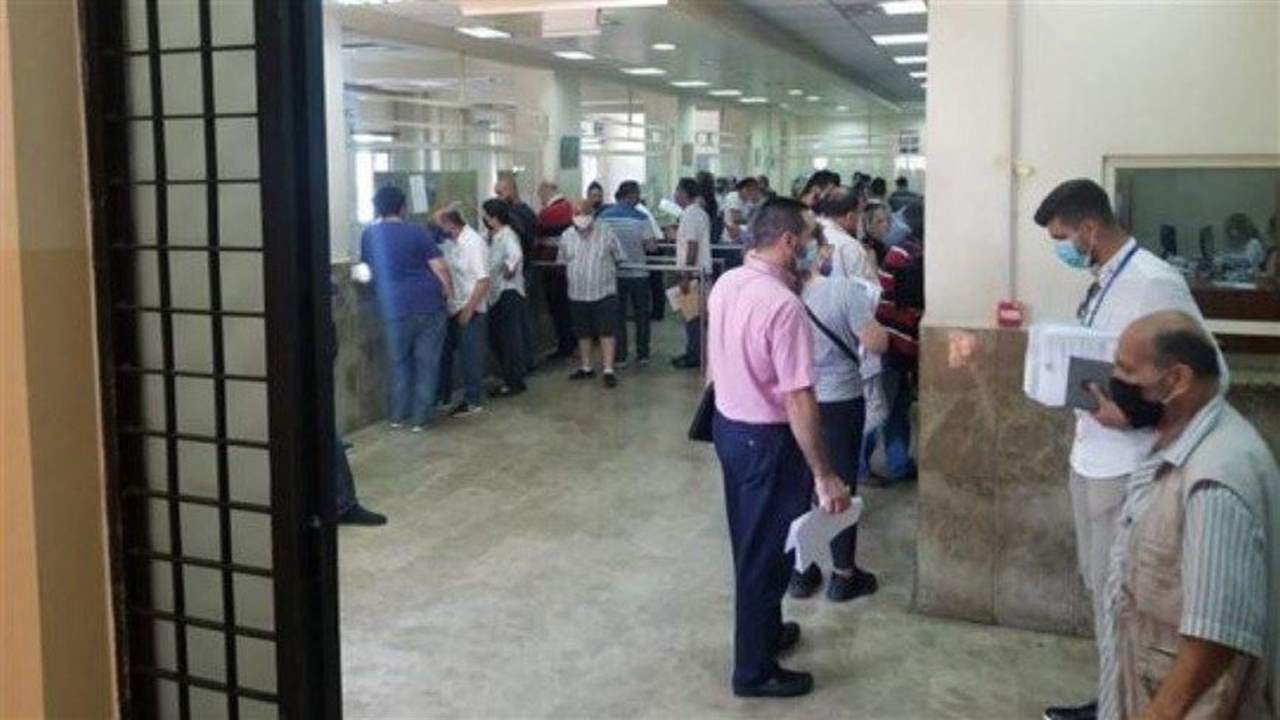  المكاوي أقفل مقرّ المالية وأمانة السجل العقاري في بعبدا 