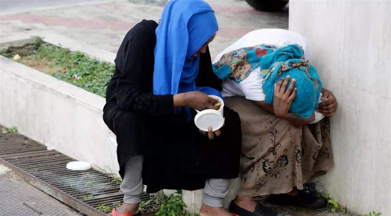 "ليست قمامة هي إنسان مثلك"... محنة العاملات الأجنبيات في لبنان تضع نظام الكفالة مجدداً تحت المهجر