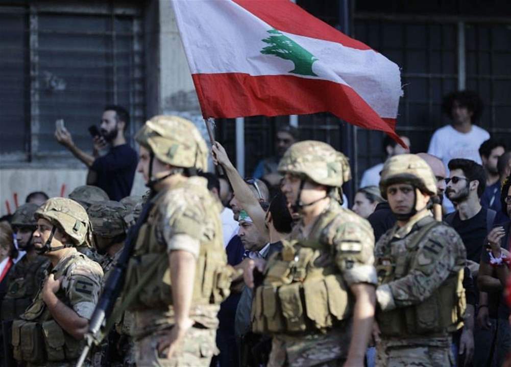 مصادر عسكرية لـ"الأخبار": الجيش لن يتهاون مع محاولات قطع الطرقات الرئيسية...