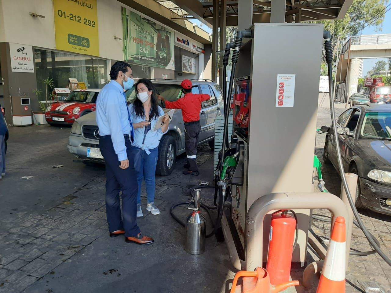 جولة مفاجئة لمدير عام وزارة الإقتصاد الجديد على محطات الوقود بحجة التزود بالمازوت