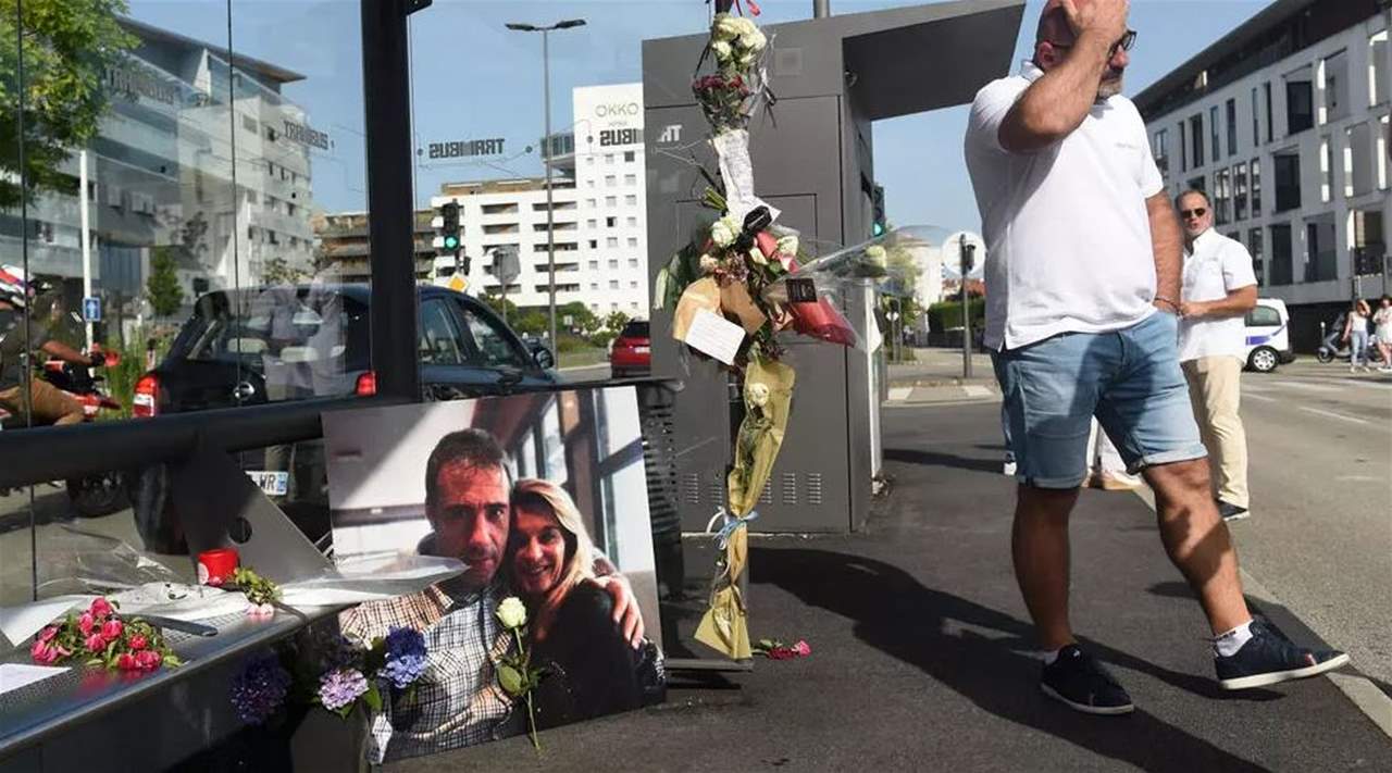 وفاة سائق حافلة فرنسي تعرّض للضرب بعد طلبه من ركاب وضع كمامات