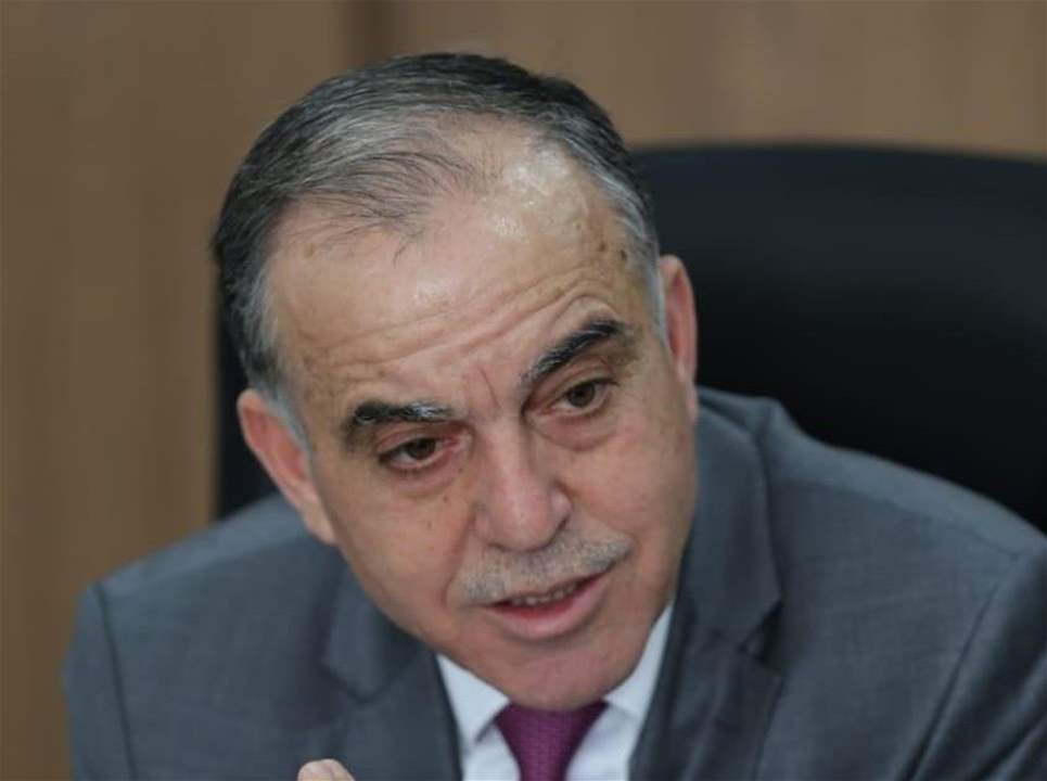 القاضي ابراهيم تسلم مستندات بمثابة اخبار عن مراكز المعاينة