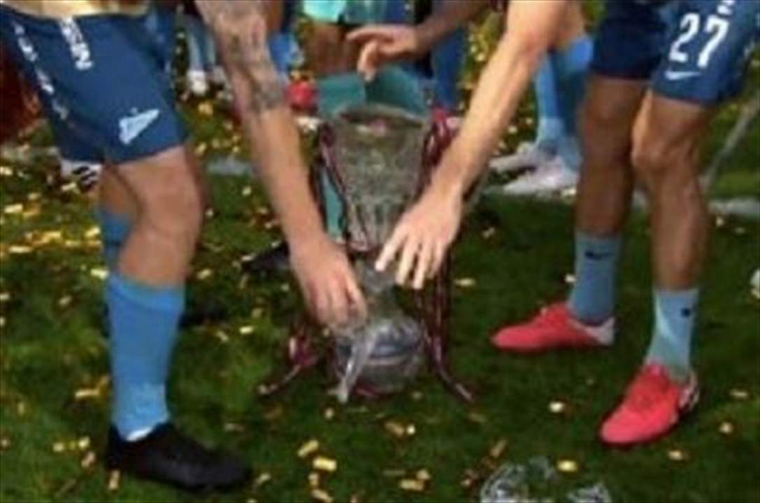 زوجة الخاسر: إله كرة القدم يرى كل شيء !!