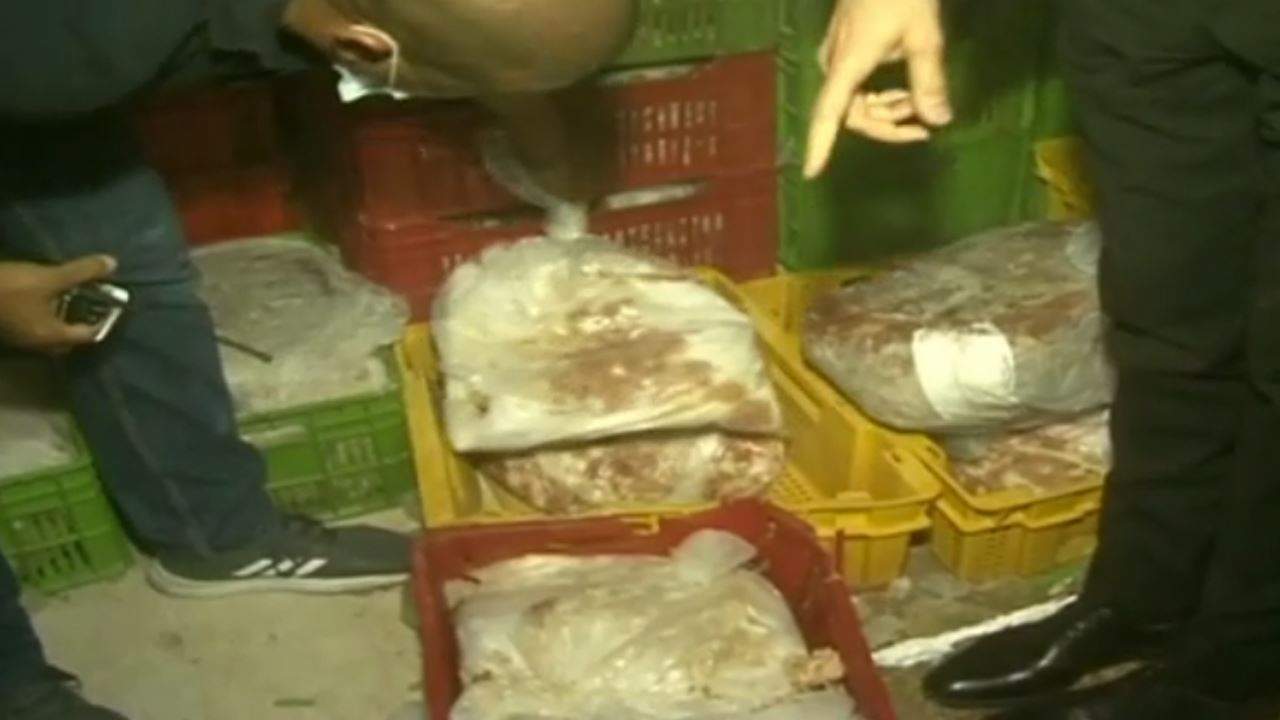 سالم زهران يكشف بالصورة عن محاولة للفلفة قضية الدجاج الفاسد...