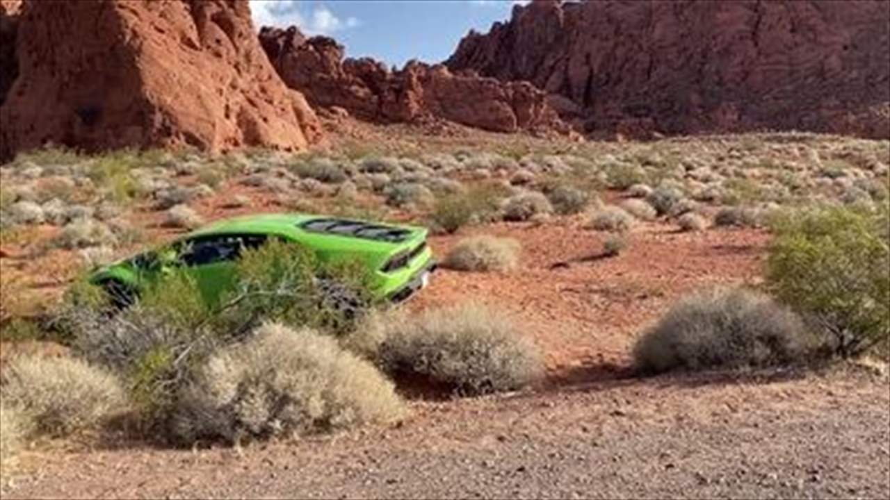 العثور على لامبورجيني هيراكان في صحراء لاس فيغاس