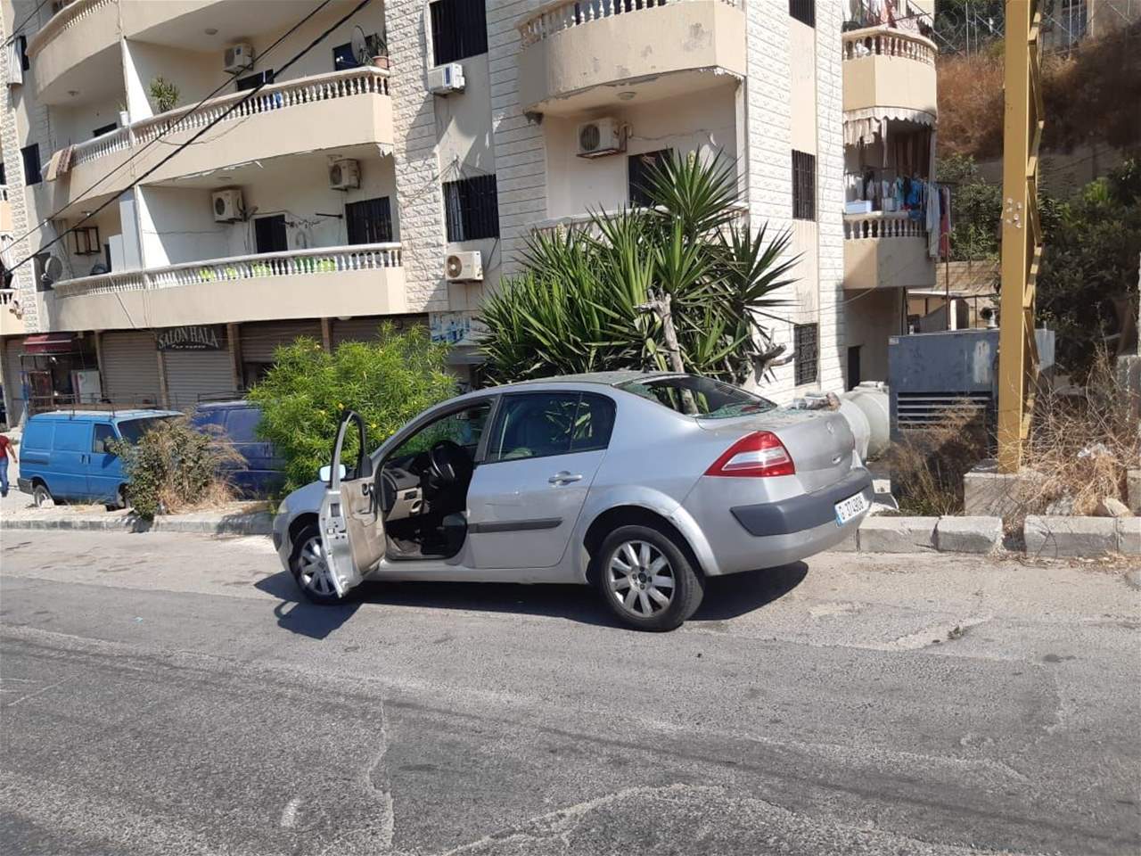 إصابة عنصر من "حماس" بانفجار قنبلة في سيارته في منطقة سيروب شرقي صيدا