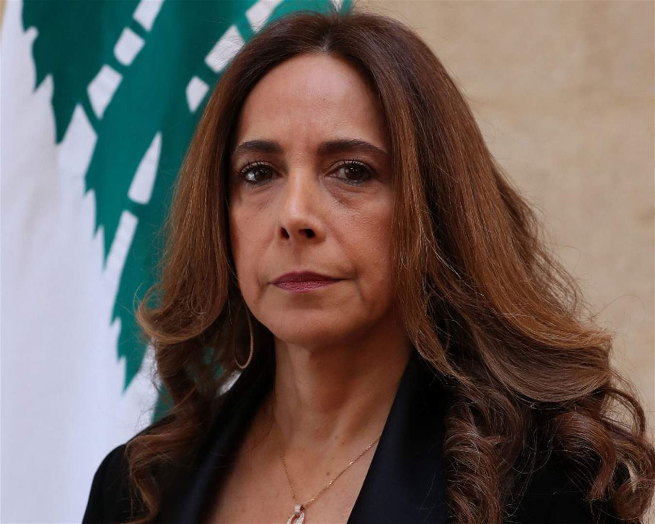 وزيرة الدفاع زينة عكر تعلن استقالتها 