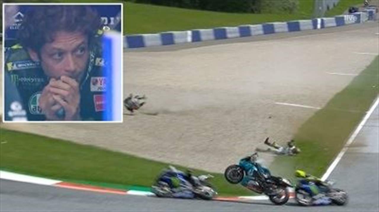 صور: نجاة بطل العالم فالنتينو روسي من حادث مرّوع 