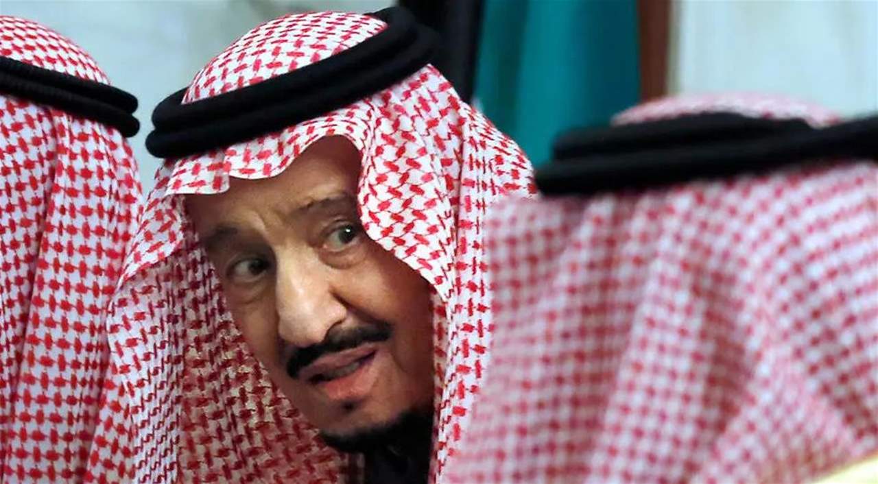 السعودية... إقالة مسؤول عسكري كبير من العائلة المالكة مع نجله 